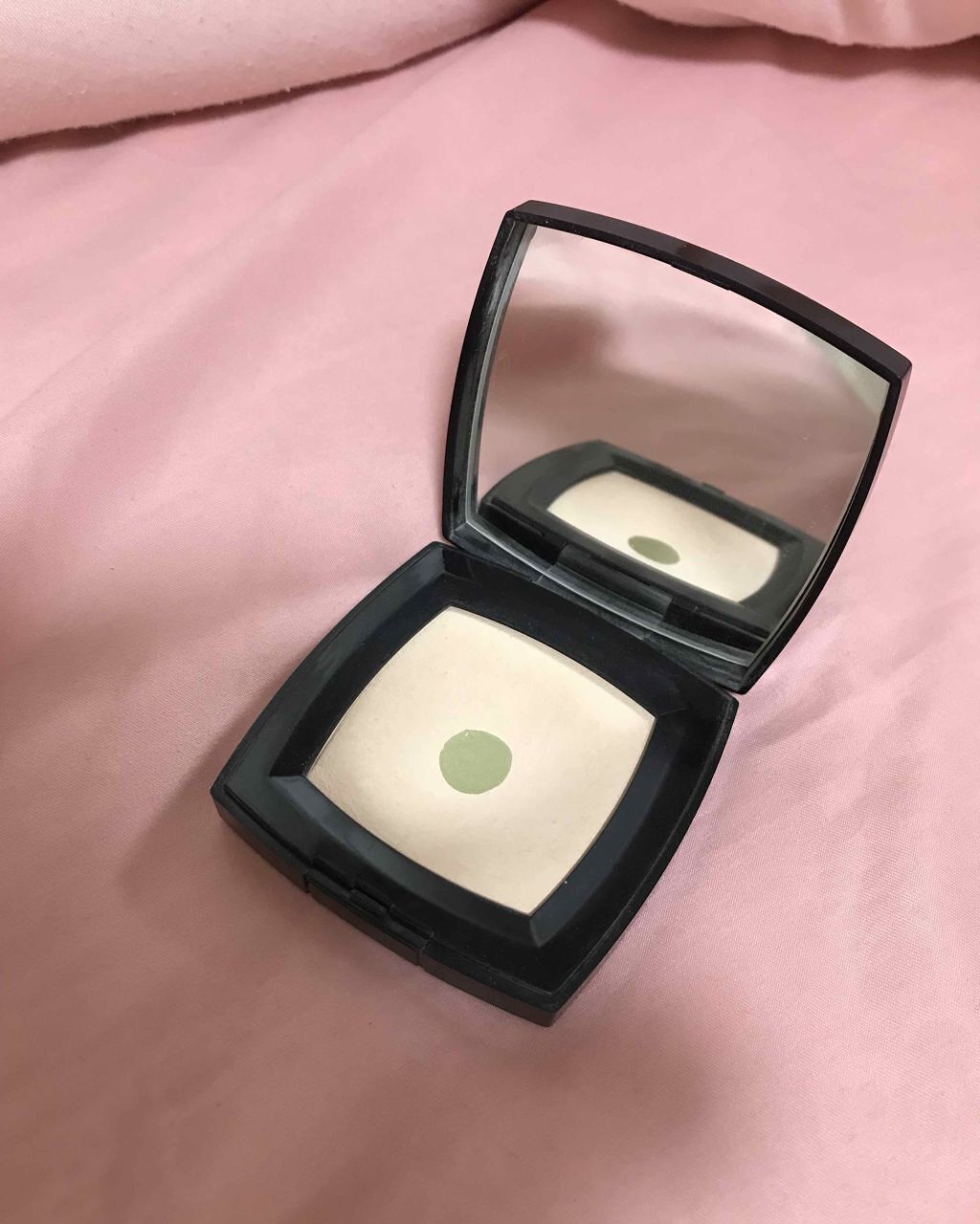 プードゥル ユニヴェルセル コンパクト 20 クレール / CHANEL(シャネル