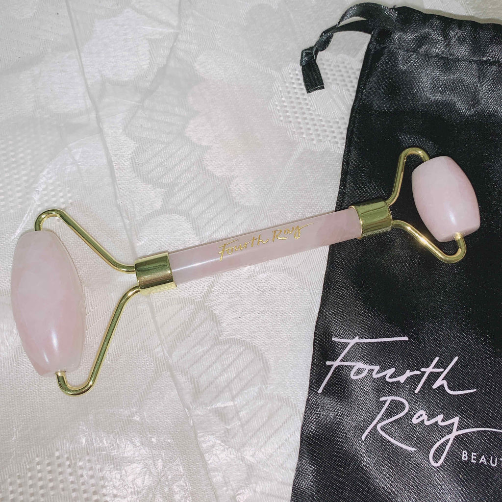  ローズクォーツフェイスローラー/ColourPop/その他スキンケアグッズを使ったクチコミ（2枚目）