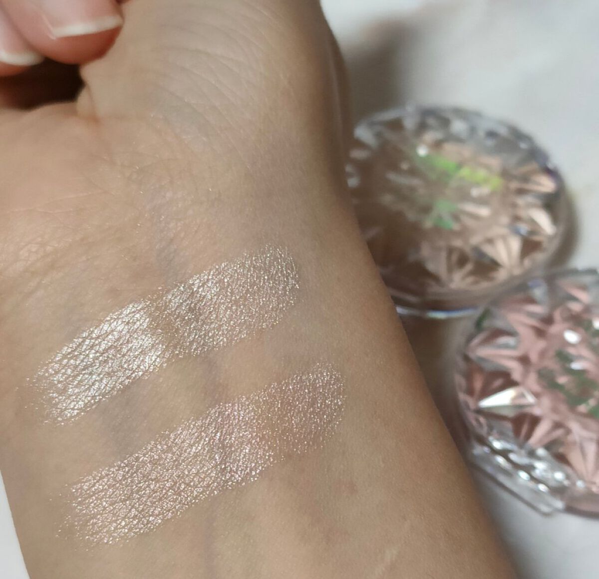 むにゅっとハイライター/キャンメイク/クリームハイライトを使ったクチコミ（3枚目）