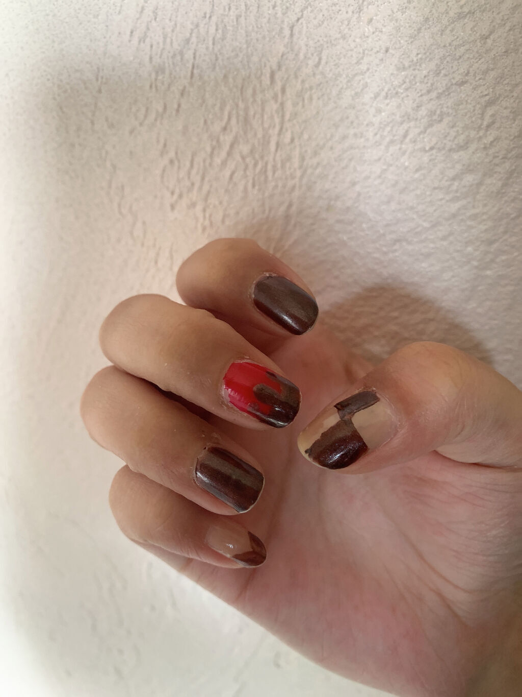 gene TOKYO ネイル レッド/DAISO/マニキュアを使ったクチコミ（3枚目）