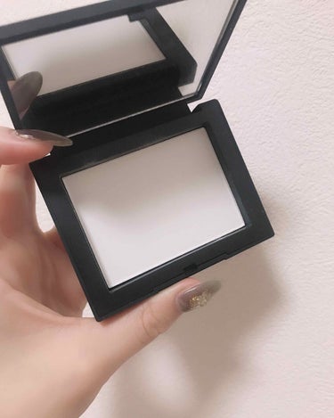 ライトリフレクティングセッティングパウダー　プレスト　N/NARS/プレストパウダーを使ったクチコミ（2枚目）