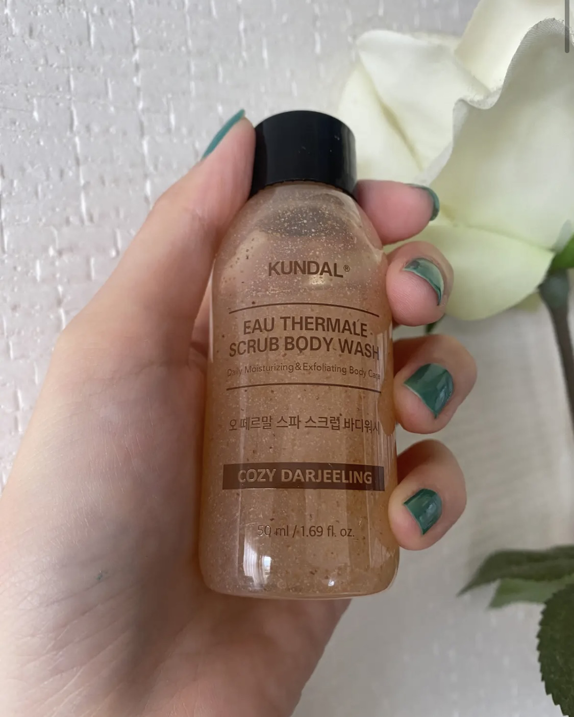 スクラブボディーウォッシュ/KUNDAL/ボディスクラブを使ったクチコミ（1枚目）
