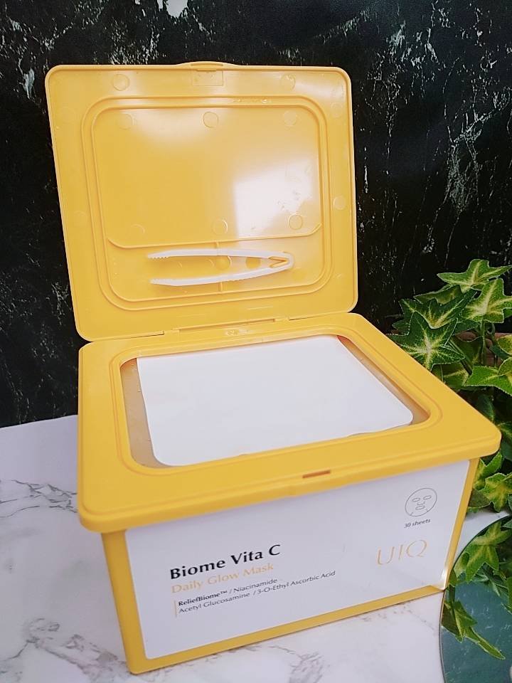 バイオームビタCグローデイリーシートマスク/UIQ/シートマスク・パックを使ったクチコミ（2枚目）