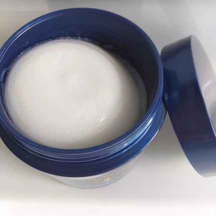 ニベア ロイヤルブルーボディクリーム うるおい密封ケア/ニベア/ボディクリームを使ったクチコミ(3枚目)