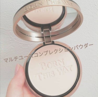 ボーン ディス ウェイ マルチユース コンプレクション パウダー/Too Faced/パウダーファンデーションを使ったクチコミ（3枚目）