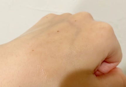 リラックスナイトリペアヘアオイル/YOLU/ヘアオイルを使ったクチコミ(3枚目)