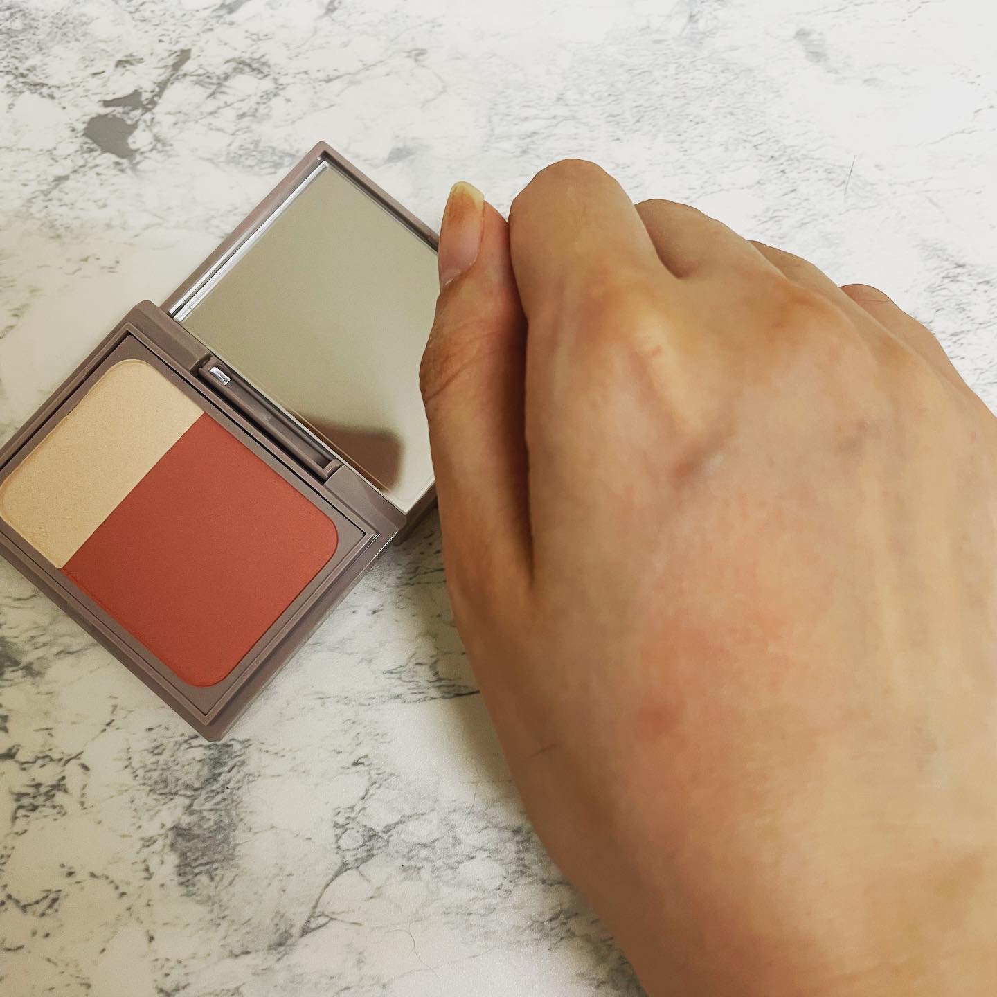 シアーブラッシュ  02 コーラル/rafuna/パウダーチークを使ったクチコミ（3枚目）