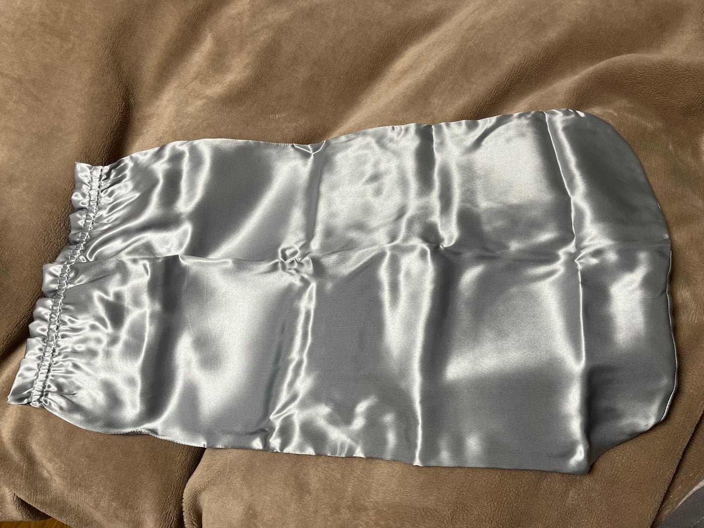 シルクナイトキャップ/Utukky/ヘアケアグッズを使ったクチコミ(2枚目)