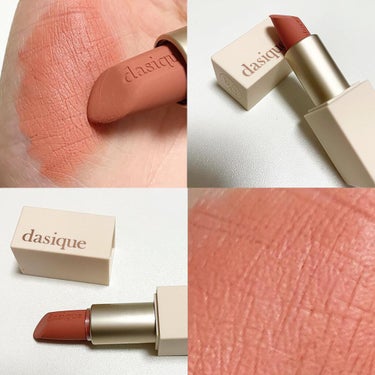 🧸【 dasique  】nudy coral beige lip 🧸
―――――――――

✔ dasique
SOFT VELVET LIP STICK
01 NUDY PECAN

モダンな雰囲気の
ヌーディーなコーラルベージュ

メインよりもベースで塗るのが
私は好きです。

イエベ春の方は
メインで塗っても似合うと思います🌷

どんなリップも邪魔しないのと
一気に女の子らしく
清楚な雰囲気の
メイクになります。

フワッとしたメイクが好きな方には
かなりおすすめです！

―――――――――

Instagram▶️ pikosme

#dasique #イエべ秋
#ブラウンリップ #ベージュリップ #韓国コスメ の画像 その0