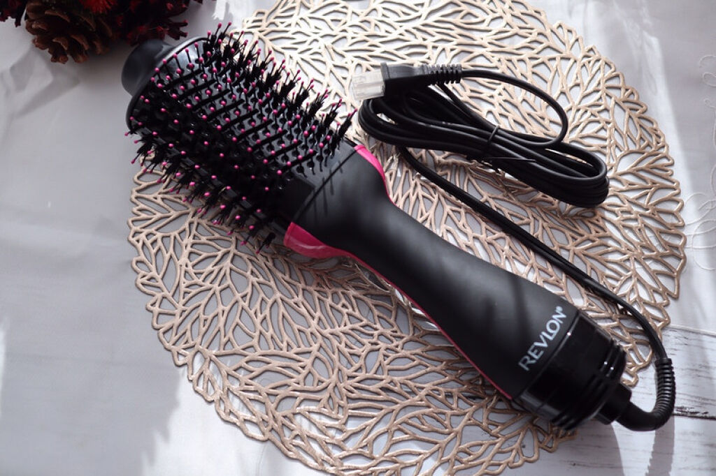 REVLON ボリューマイザーヘアドライヤーブラシ レブロンボリューマイザードライヤーブラシ リボンハーツ 東栄産業株式