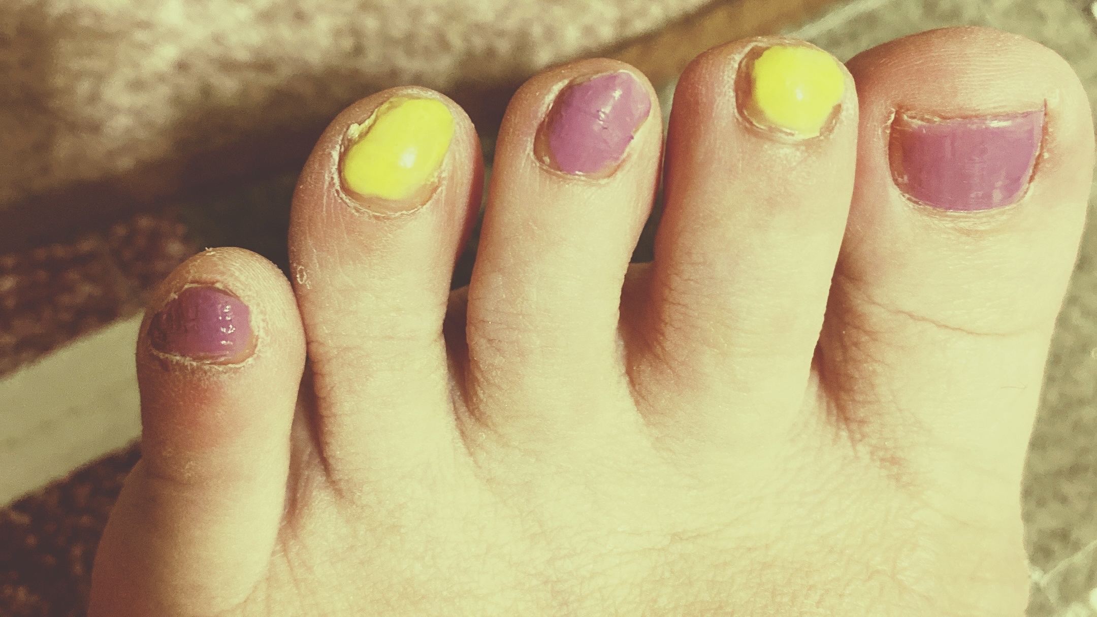 ミニュム ネイルポリッシュ 07 レモンイエロー/minum/マニキュアを使ったクチコミ（2枚目）