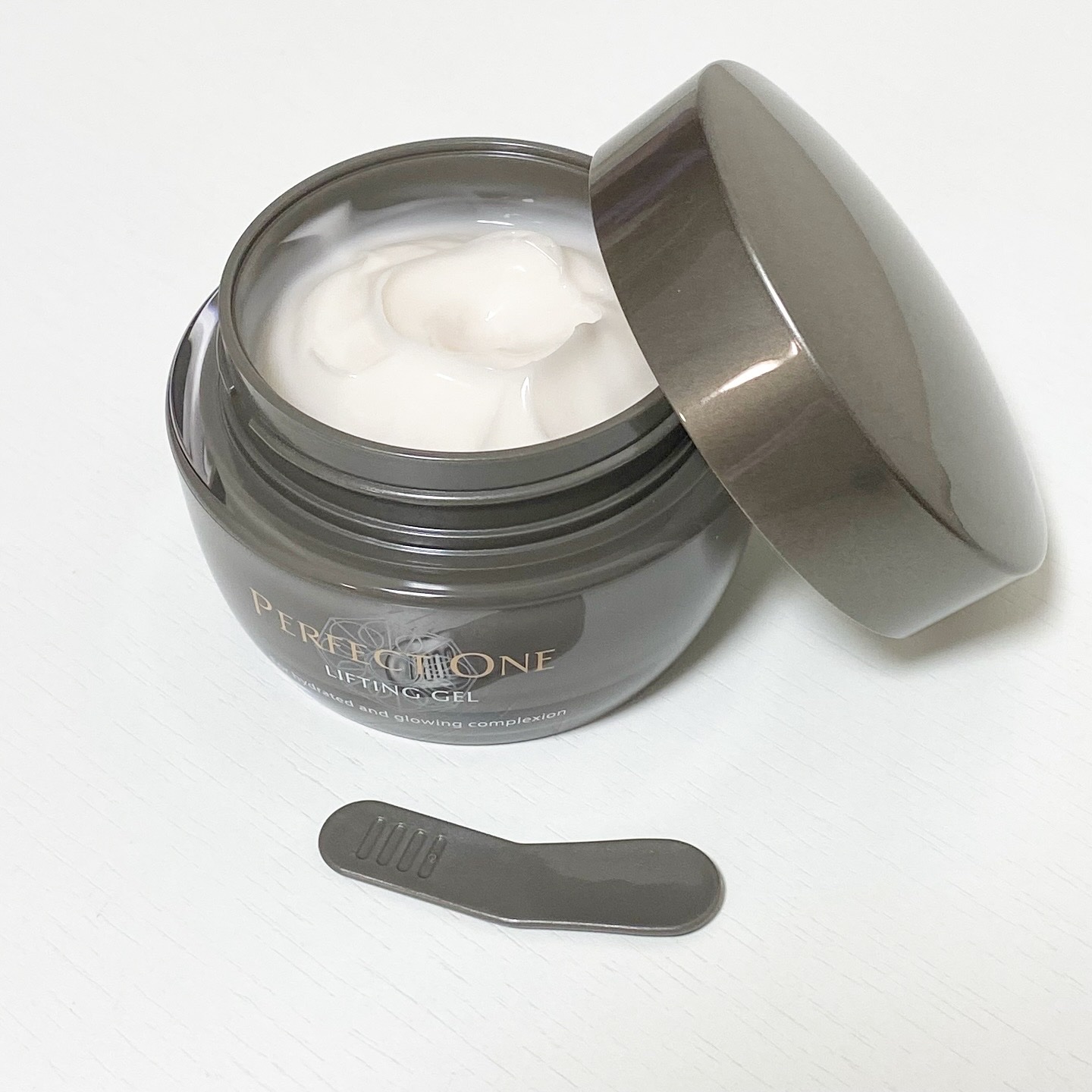 パーフェクトワン リフティングジェル/パーフェクトワン/オールインワン化粧品を使ったクチコミ（2枚目）