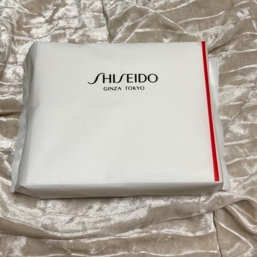 SHISEIDO スキンケアコットンのクチコミ「SHISEIDOのコットン

SHISEIDO
スキンケアコットン　60枚入

先月友人から色.....」（1枚目）