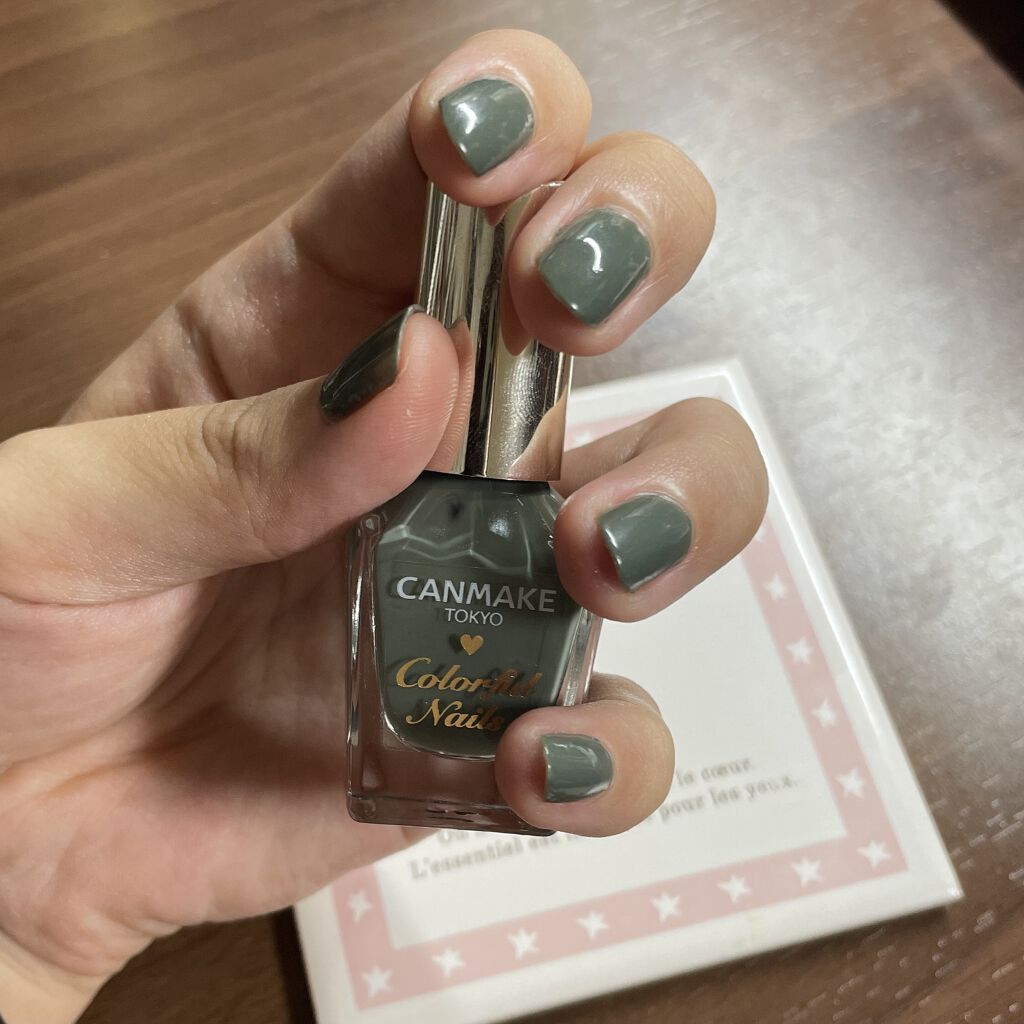 カラフルネイルズ N12 アーモンドグリーン/キャンメイク/マニキュアを使ったクチコミ（2枚目）