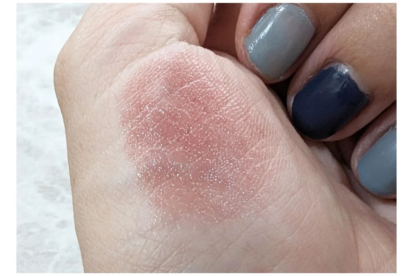 ルージュ・アンテルディ・バーム No.26 ローズウッド・グリント（フォール コレクション 2023）/GIVENCHY/リップバームを使ったクチコミ（3枚目）