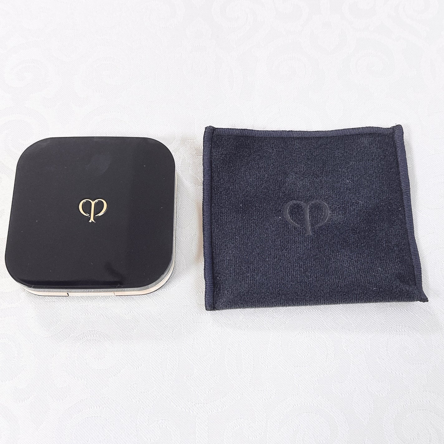 プードルコンパクトエサンシエルn/クレ・ド・ポー ボーテ/プレストパウダーを使ったクチコミ(2枚目)