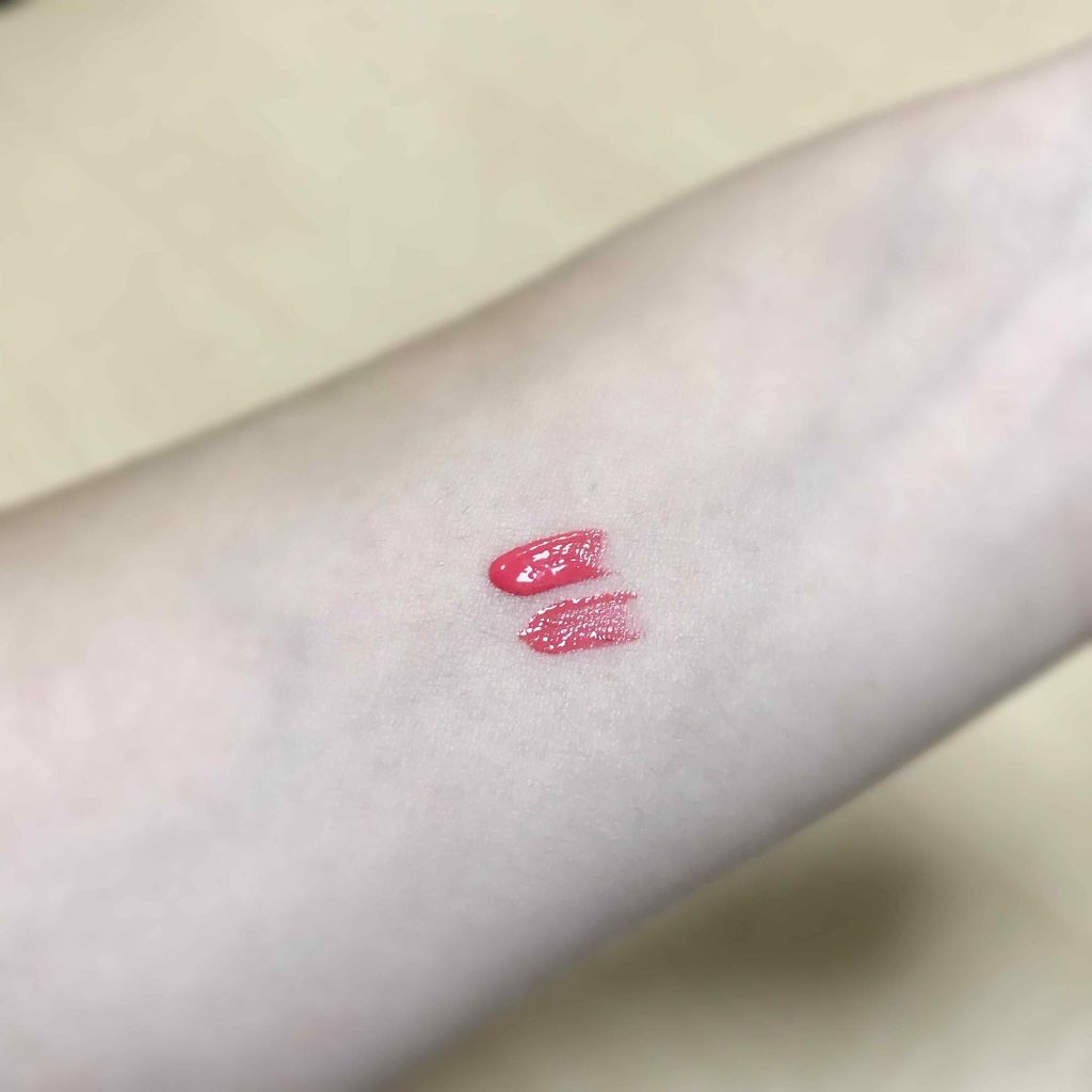 キャンメイク ジューシーレディリキッドチークのクチコミ「私は03番の赤みのあるチークを購入しました🙆‍♂️

普段使用する際は画像2のようにちょんちょ.....」（2枚目）