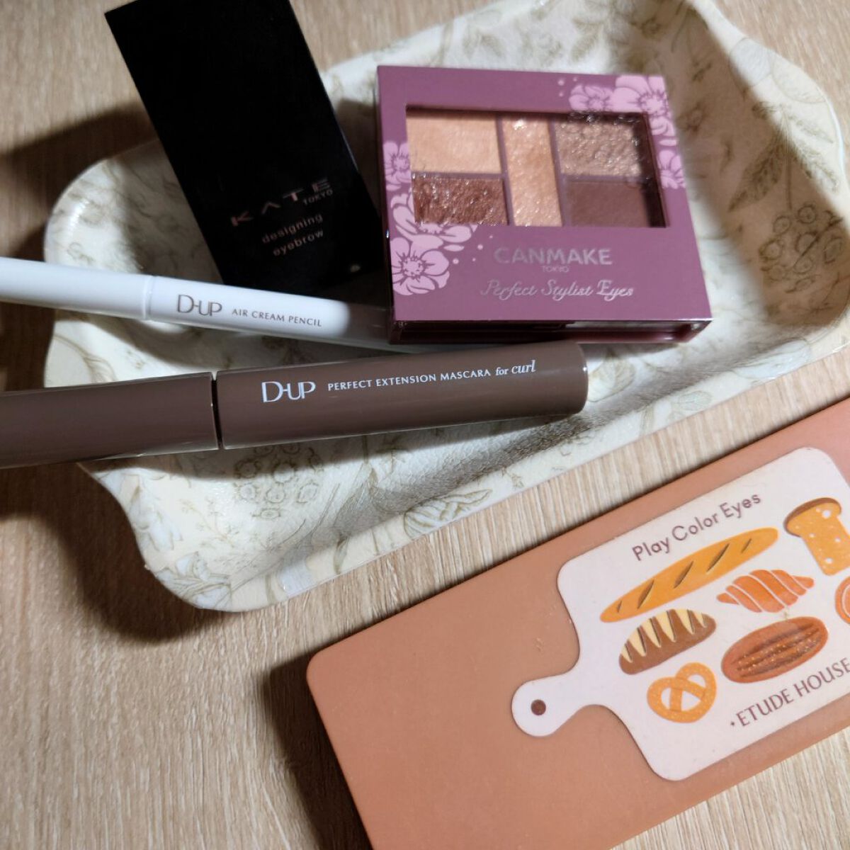 ケイト デザイニングアイブロウ3D/KATE/パウダーアイブロウを使ったクチコミ（1枚目）