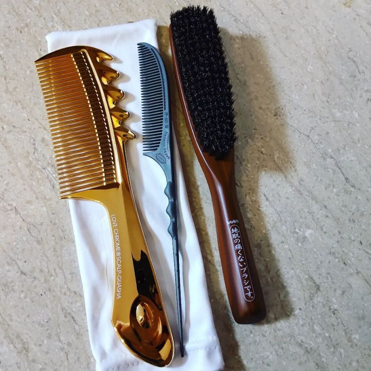 fuyouu on LIPS 「𝕂𝕀𝕄𝕆ℕ𝕆セルフ和髪用にブラシとコームをAmazonで購入し..」(1枚目)