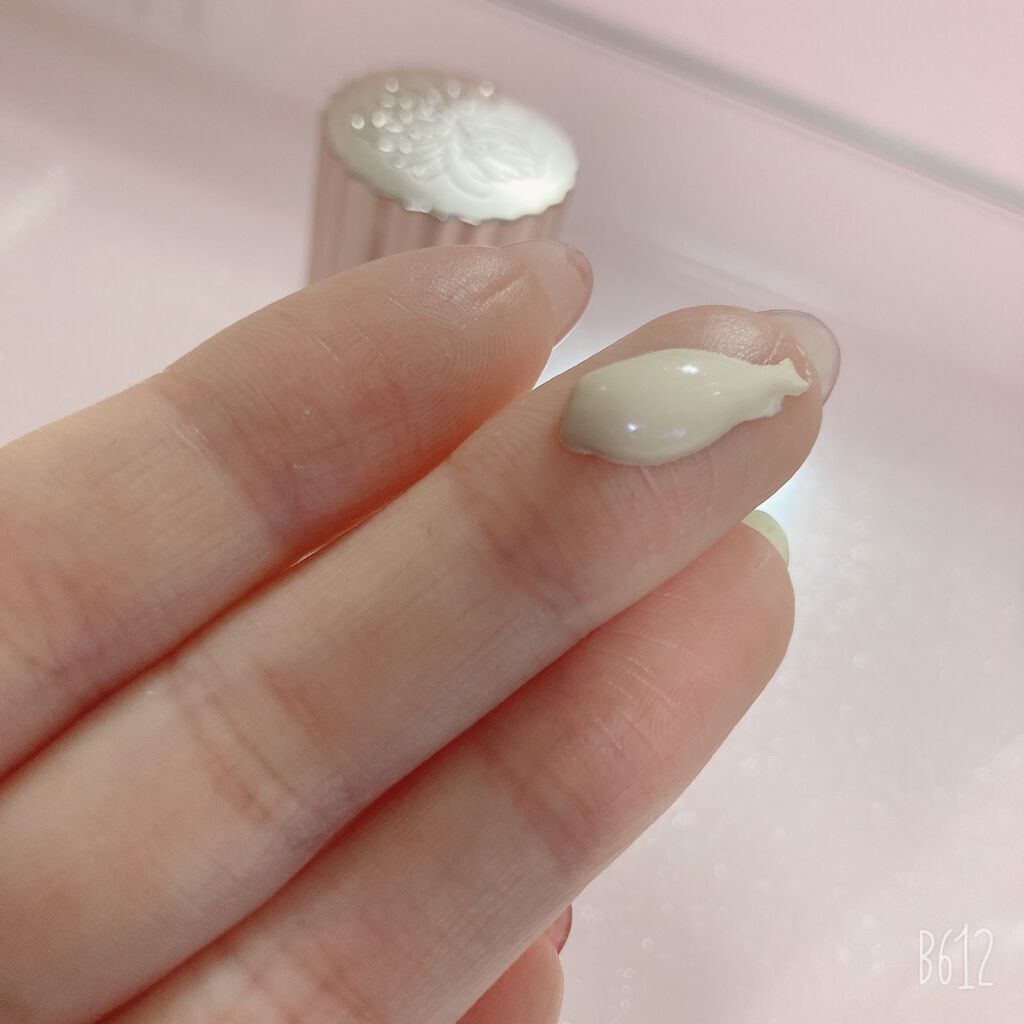 ラトゥー エクラ ファンデーション プライマー N/PAUL & JOE BEAUTE/化粧下地を使ったクチコミ(4枚目)