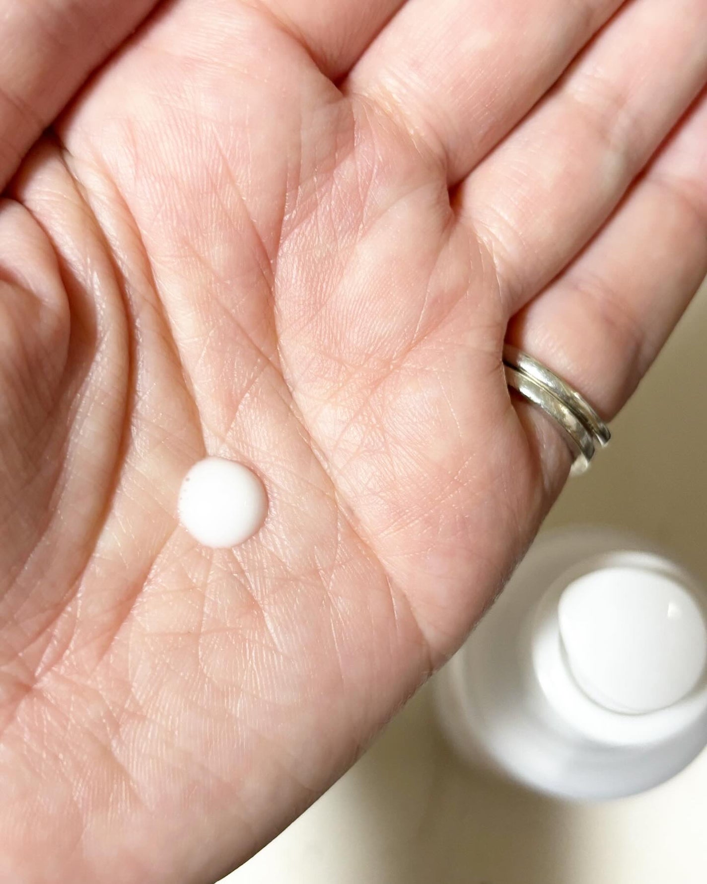 comaki on LIPS 「マデカデイリーリペアのラインをお試ししました。アンプル、トナー..」(5枚目)