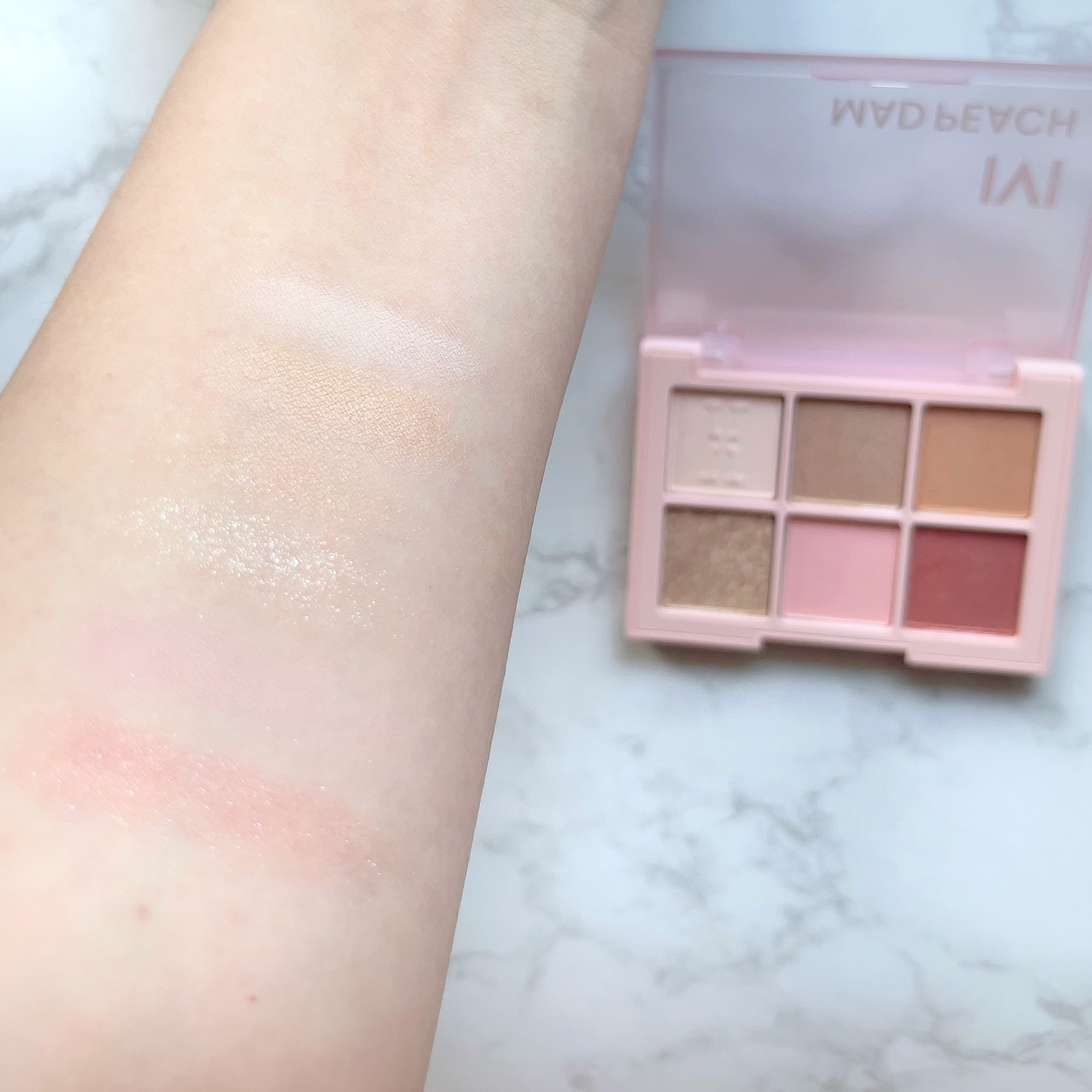 デイリームードアイシャドウパレット 01 SELFISH PINK/MAD PEACH/アイシャドウパレットを使ったクチコミ（2枚目）