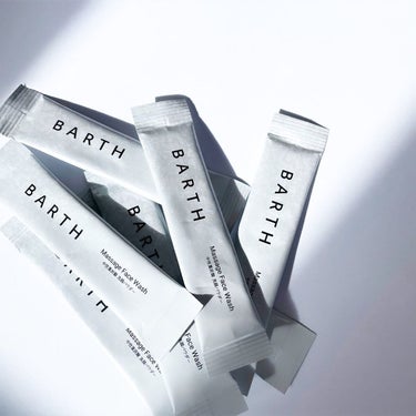 BARTH Massage Face Wash 中性重炭酸洗顔パウダーのクチコミ「重炭酸の力で毛穴すっきり

BARTH
中性重炭酸 洗顔パウダー

中性重炭酸を配合した、
泡.....」（1枚目）