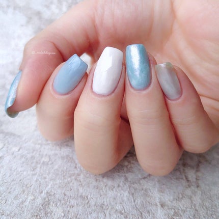 ビューティーワールド BWネイルカクテル ニュアンスラインのクチコミ「BeautyWorldネイルカクテル ニュアンスライン
指示通りに塗れば天然石風のニュアンスネ.....」(1枚目)