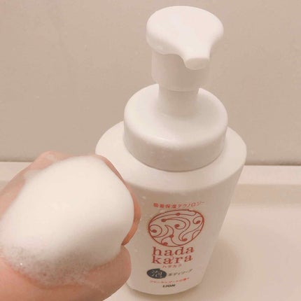 hadakara ボディソープ 泡で出てくるタイプ  フローラルブーケの香り/hadakara/ボディソープを使ったクチコミ(2枚目)