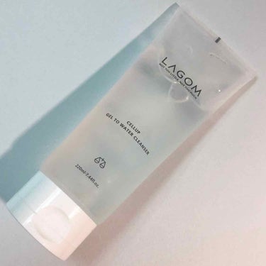 LAGOM
CELLUP GEL TO WATER CLEANSER
国内定価¥2700 免税店割引後価格¥1215

ラゴム
ジェルトゥウォータークレンザー

こちらは最近LOFTでも取扱が始まった、