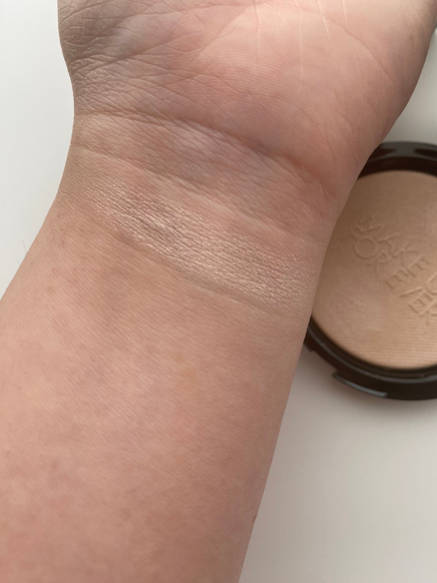 プログロウ/MAKE UP FOR EVER/パウダーハイライトを使ったクチコミ(3枚目)