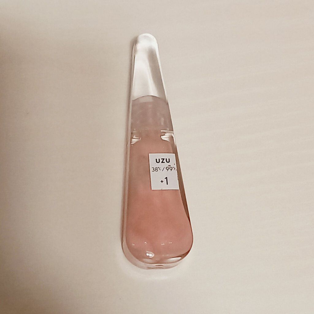 38°C / 99°F リップトリートメント (リップ美容液)/UZU BY FLOWFUSHI/リップケアを使ったクチコミ（1枚目）