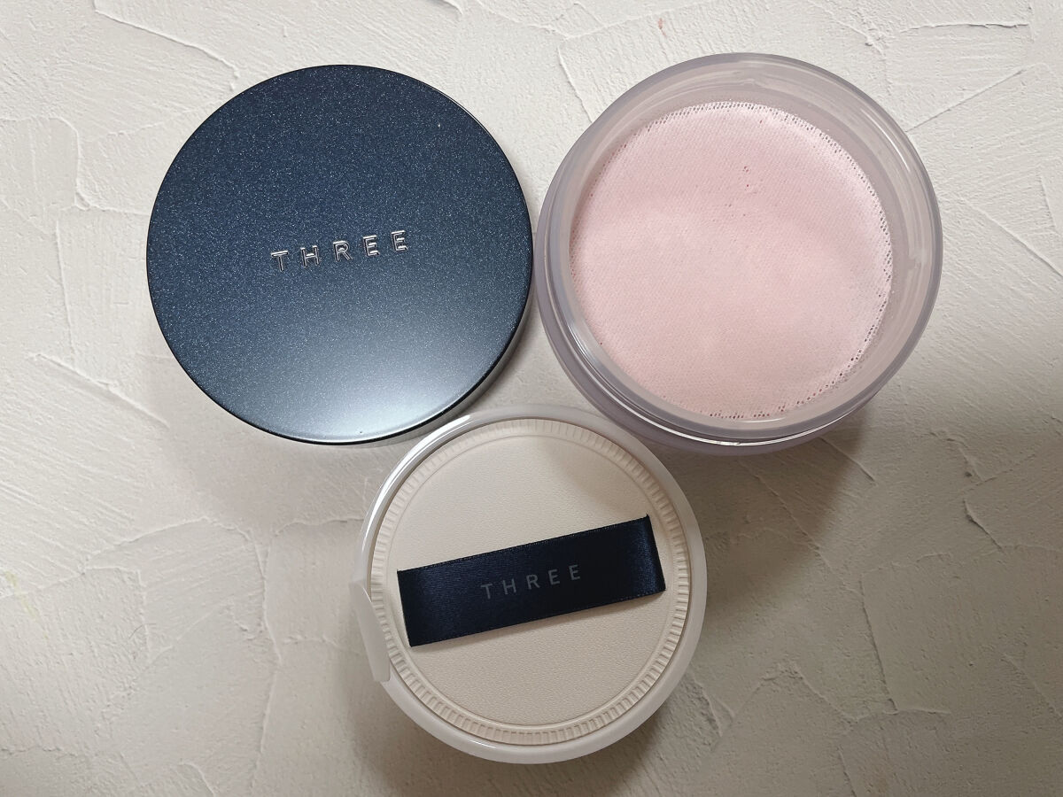 アドバンスドエシリアルスムースオペレーター ルースパウダー X01 ウォームグロー/THREE/ルースパウダーを使ったクチコミ（2枚目）