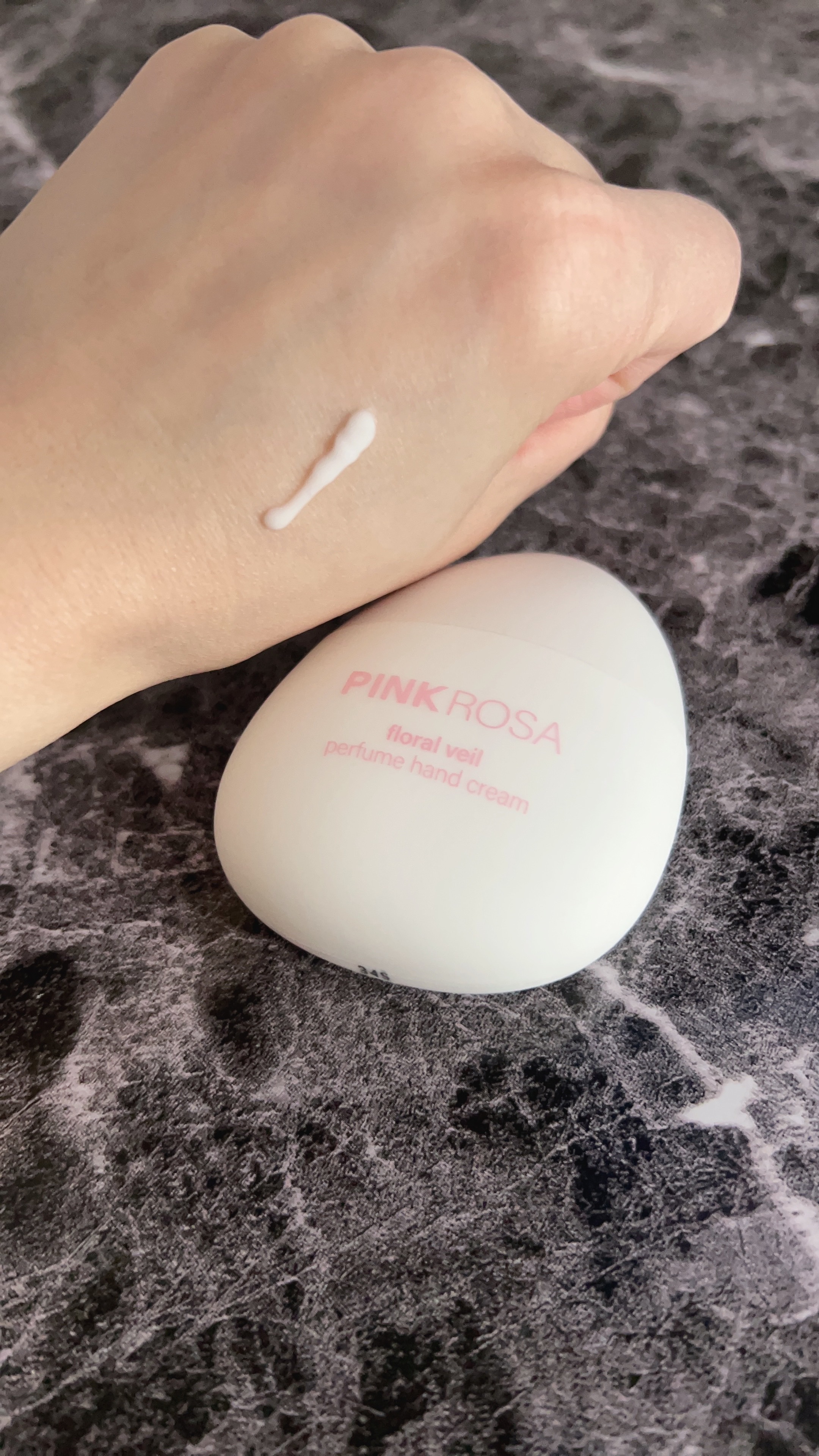 パフューム＆フレグランスハンドクリームセット　フローラルヴェール/PINKROSA/その他キットセットを使ったクチコミ（3枚目）