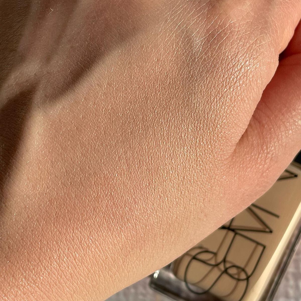 ラディアントクリーミーコンシーラー/NARS/リキッドコンシーラーを使ったクチコミ（3枚目）