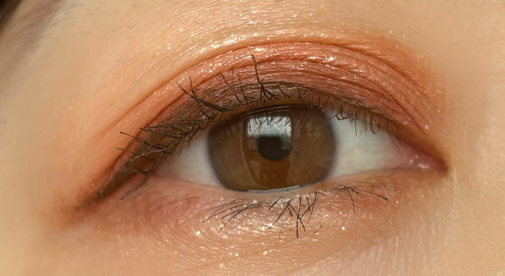 リュクスアイシャドウ L16 サンストーン(限定パッケージ)/BOBBI BROWN/単色アイシャドウを使ったクチコミ（2枚目）