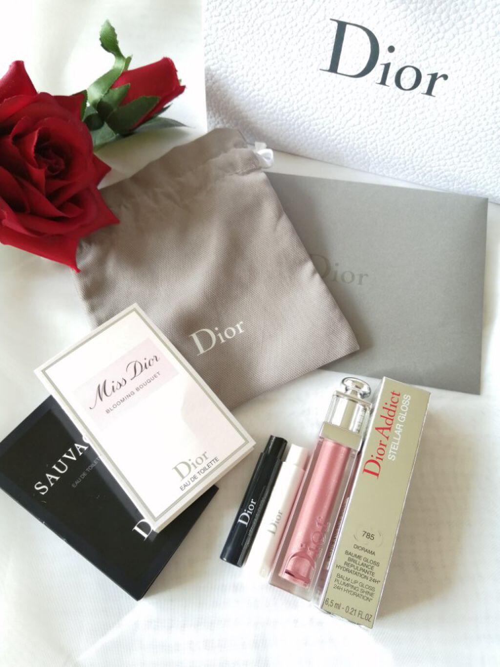 Instagramアカウント
@pc_winter_official さんのプレゼントキャンペーンにて大人気Diorのリップグロスいただきました💄✨(*^^*)

コーラルピンクのような色味で春の今の時期にぴったりっ✨✨

落ち着いた色味