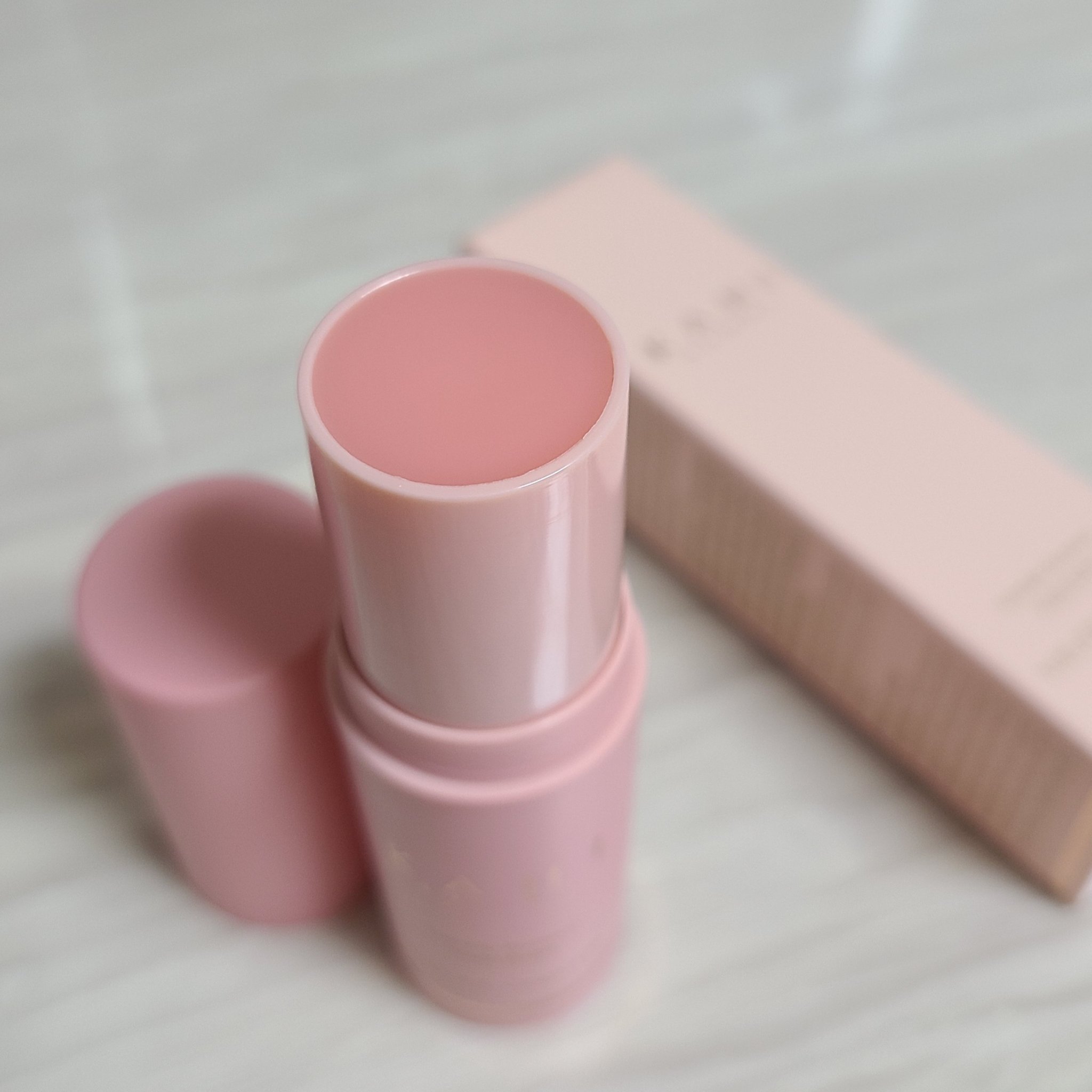 WRバウンス マルチバーム/KAHI/フェイスバームを使ったクチコミ（2枚目）