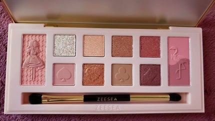 アリスドリームランドシリーズ 12色アイシャドウパレット(ZEESEA×大英博物館)/ZEESEA/アイシャドウパレットを使ったクチコミ(2枚目)