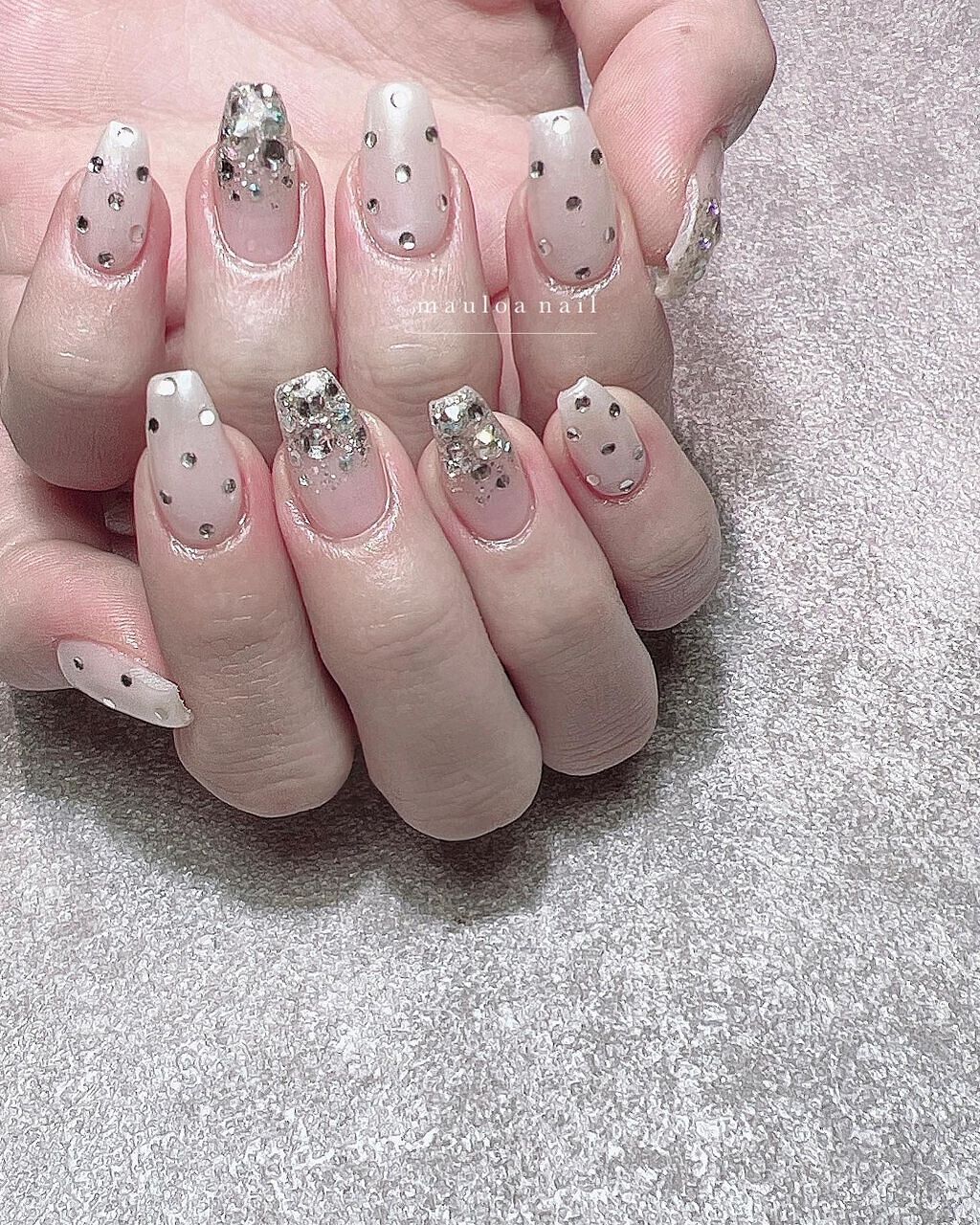 mauloa_nail on LIPS 「・スワロできらきらネイル☺️🌈いつも通っていただきありがとうご..」(1枚目)