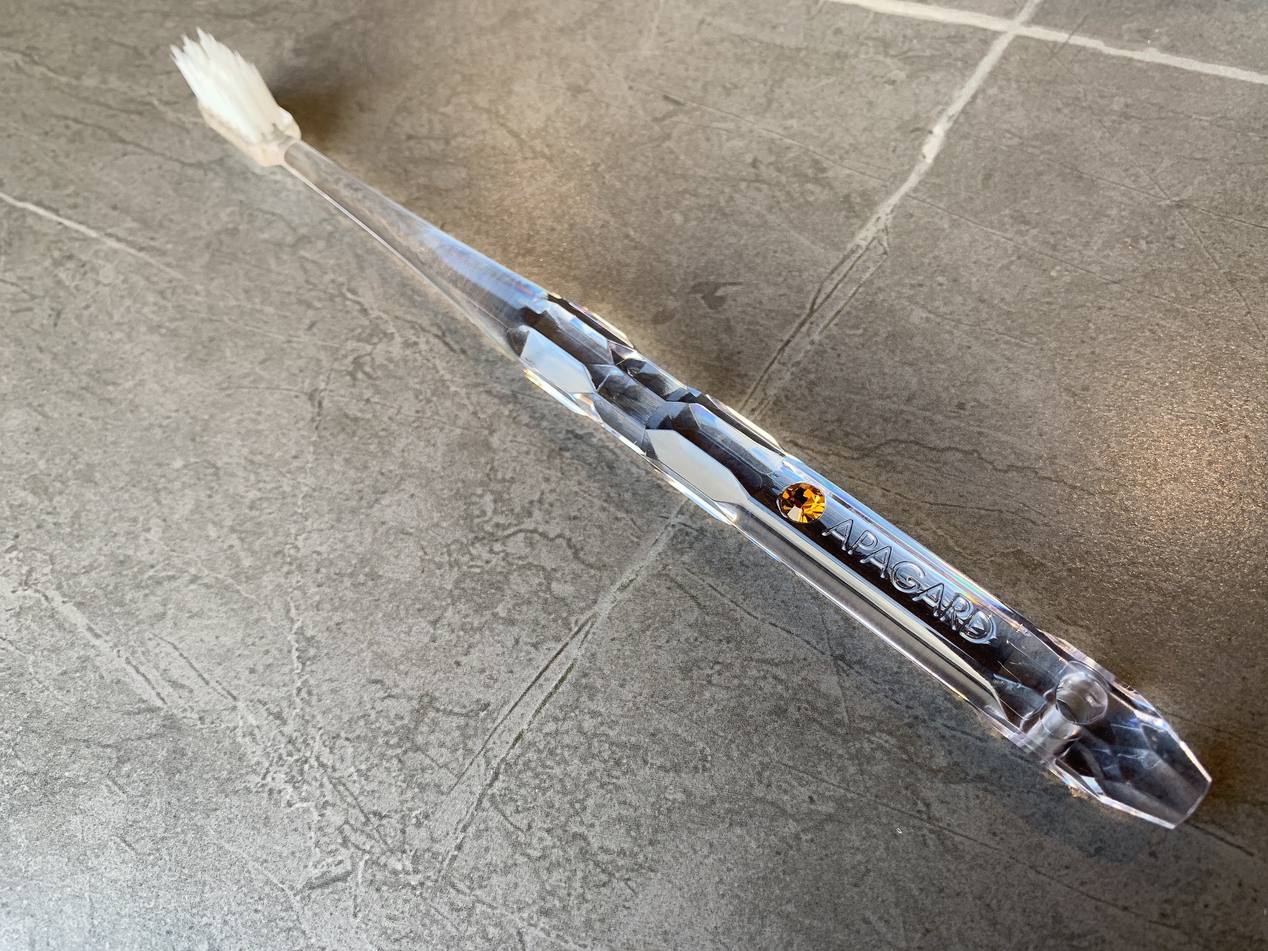 アパガードクリスタル歯ブラシ/アパガード/歯ブラシを使ったクチコミ（3枚目）