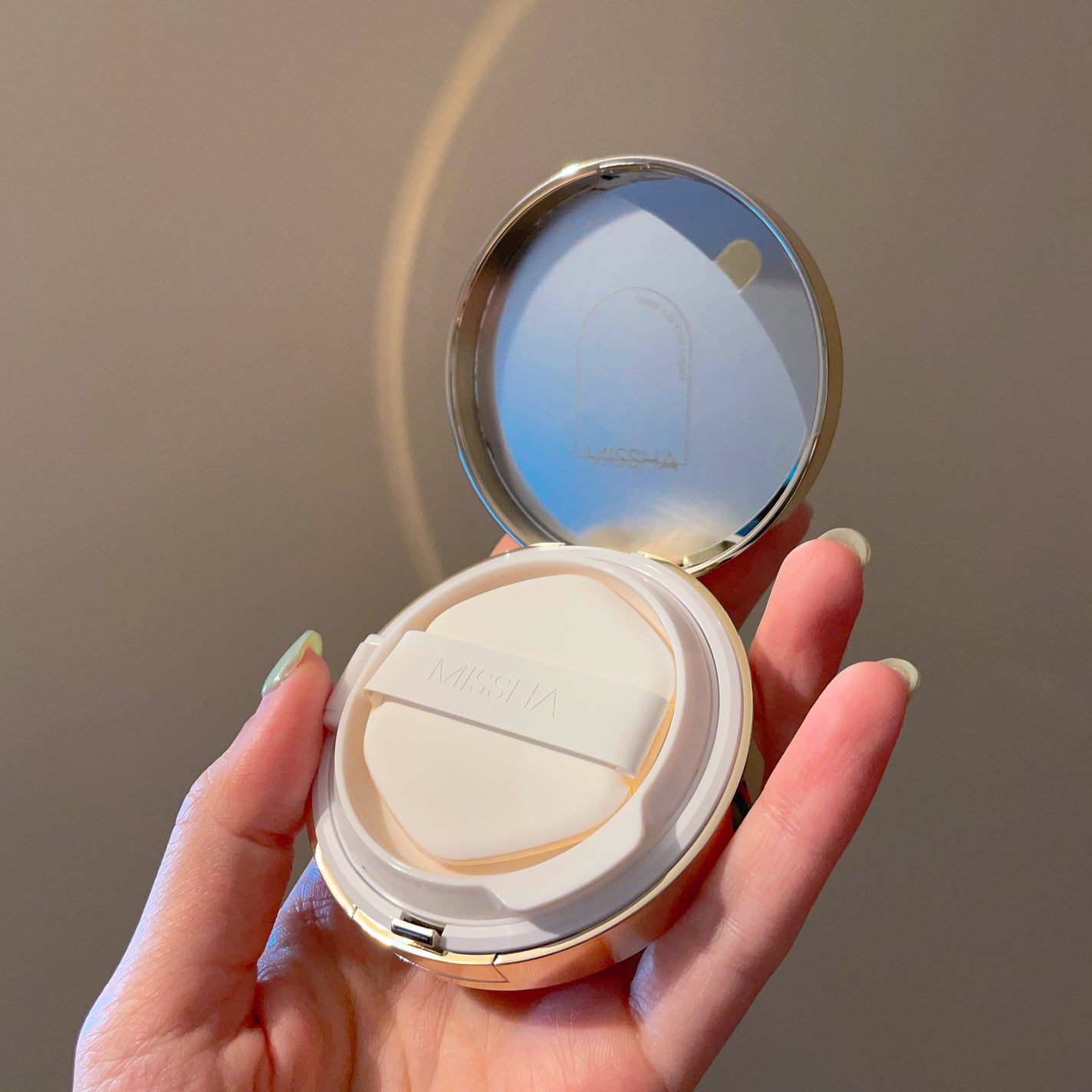 グロウ クッション ライト <ライトタイプ>/MISSHA/クッションファンデーションを使ったクチコミ(2枚目)