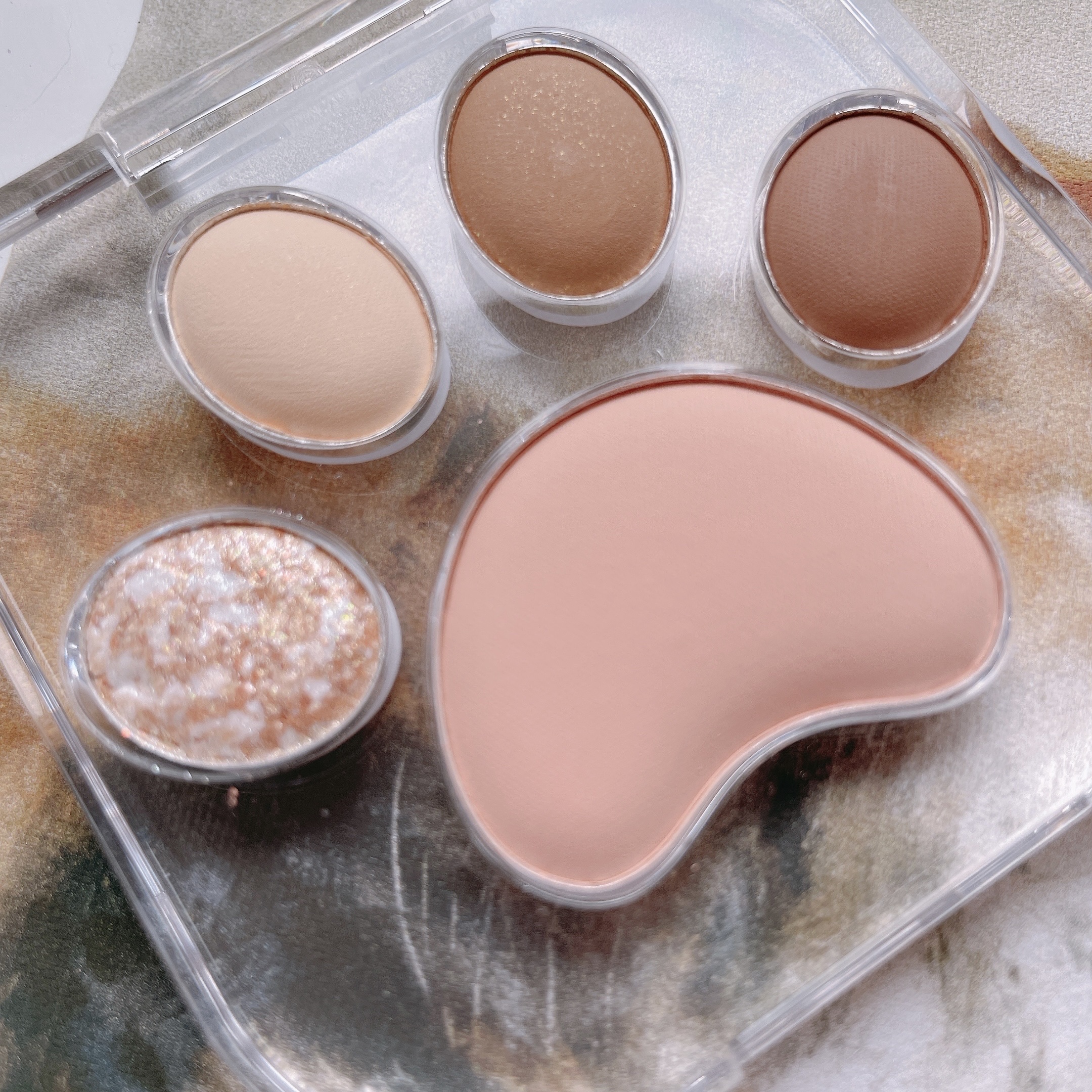 ミャオパウズアイシャドウパレット/MilleFée/アイシャドウパレットを使ったクチコミ（2枚目）