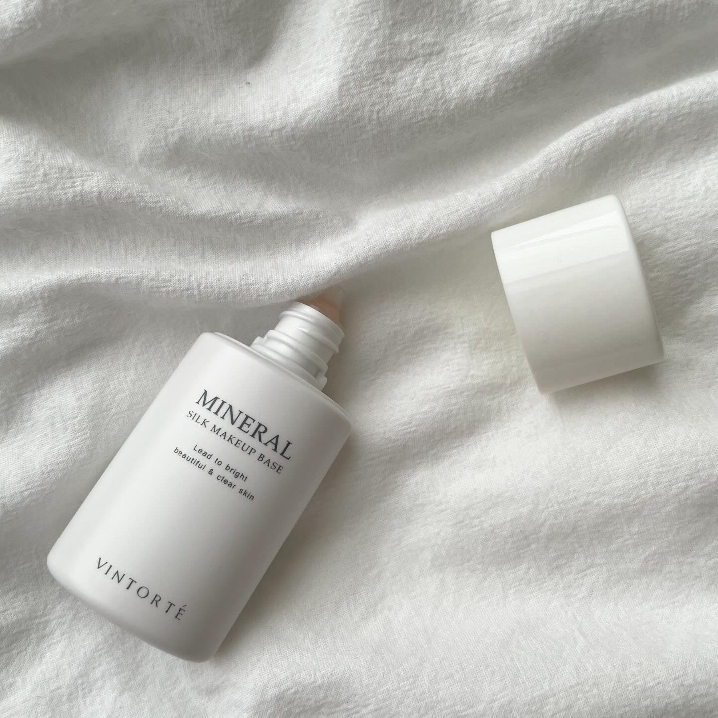 ミネラルシルクメイクアップベース/ヴァントルテ/化粧下地を使ったクチコミ（2枚目）