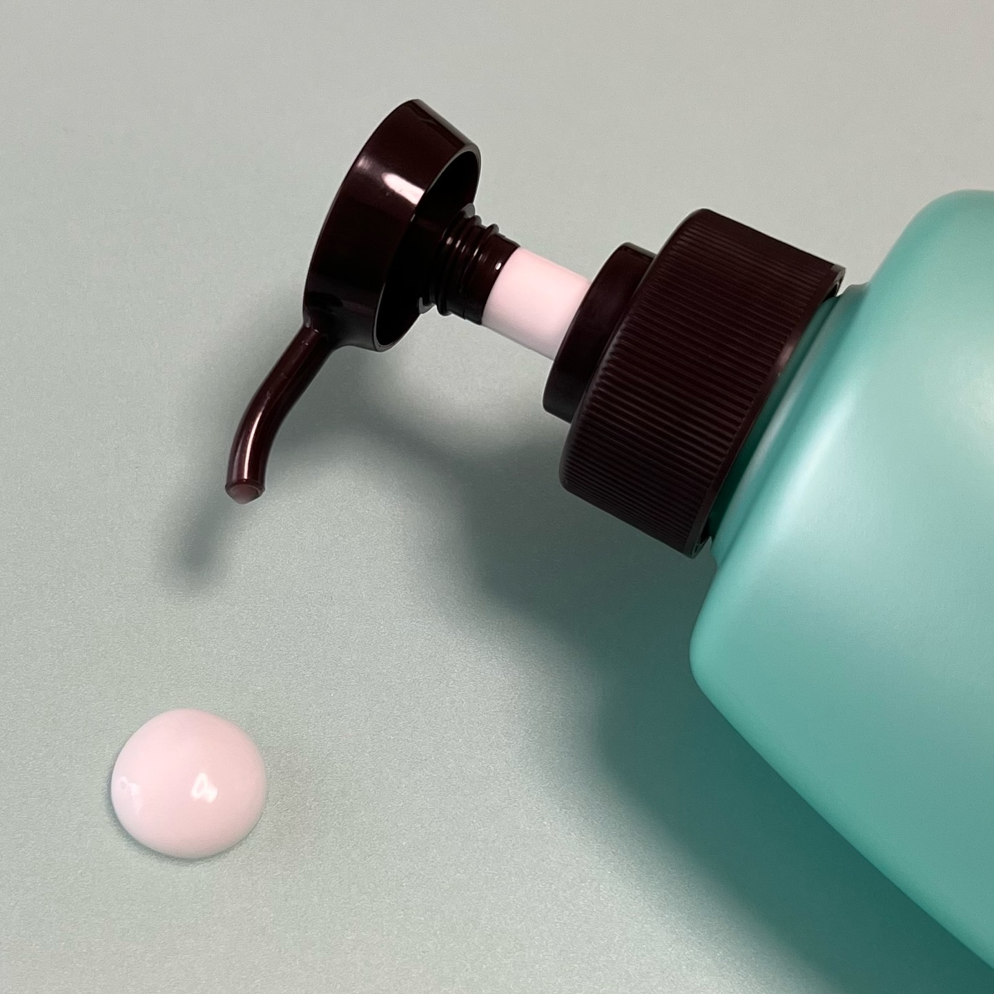 ケアセラ APフェイス＆ボディ乳液 大容量ポンプ400ml/ケアセラ/ボディミルクを使ったクチコミ（3枚目）