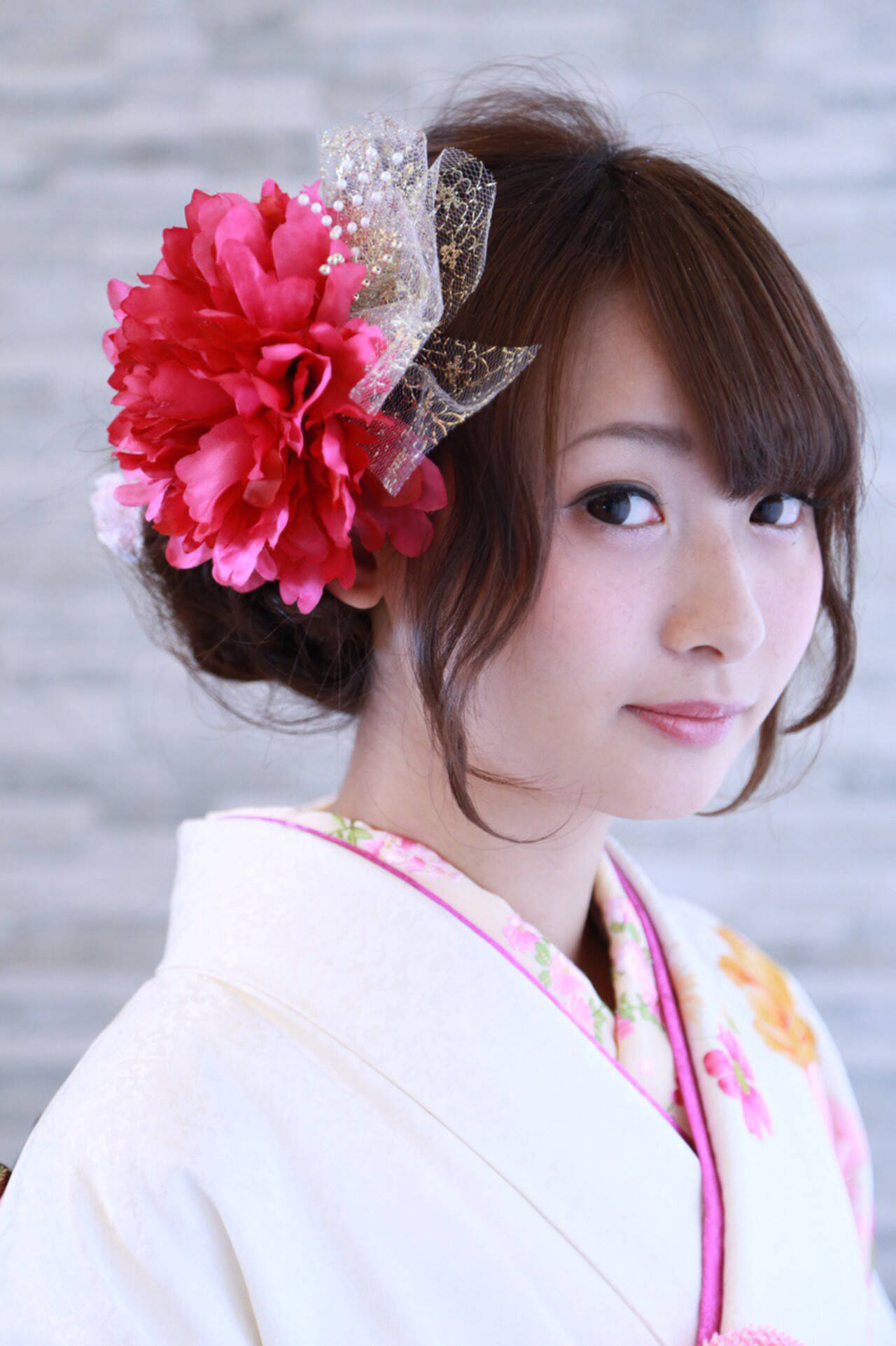 【着物メイク】パーツ別・年齢別のポイントやおすすめアイテムを押さえて、理想の和装美人に!のサムネイル
