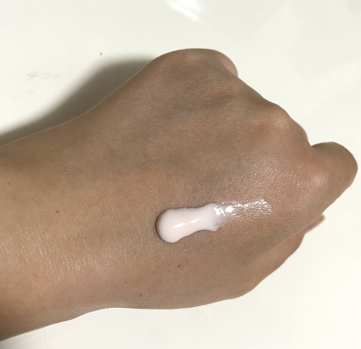 ニベアUV ディープ プロテクト＆ケア トーンアップ エッセンス/ニベア/日焼け止めローションを使ったクチコミ（3枚目）