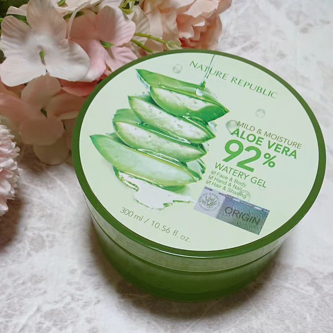 マイルド＆モイスチャーアロエジェル/ネイチャーリパブリック/ボディローションを使ったクチコミ（1枚目）