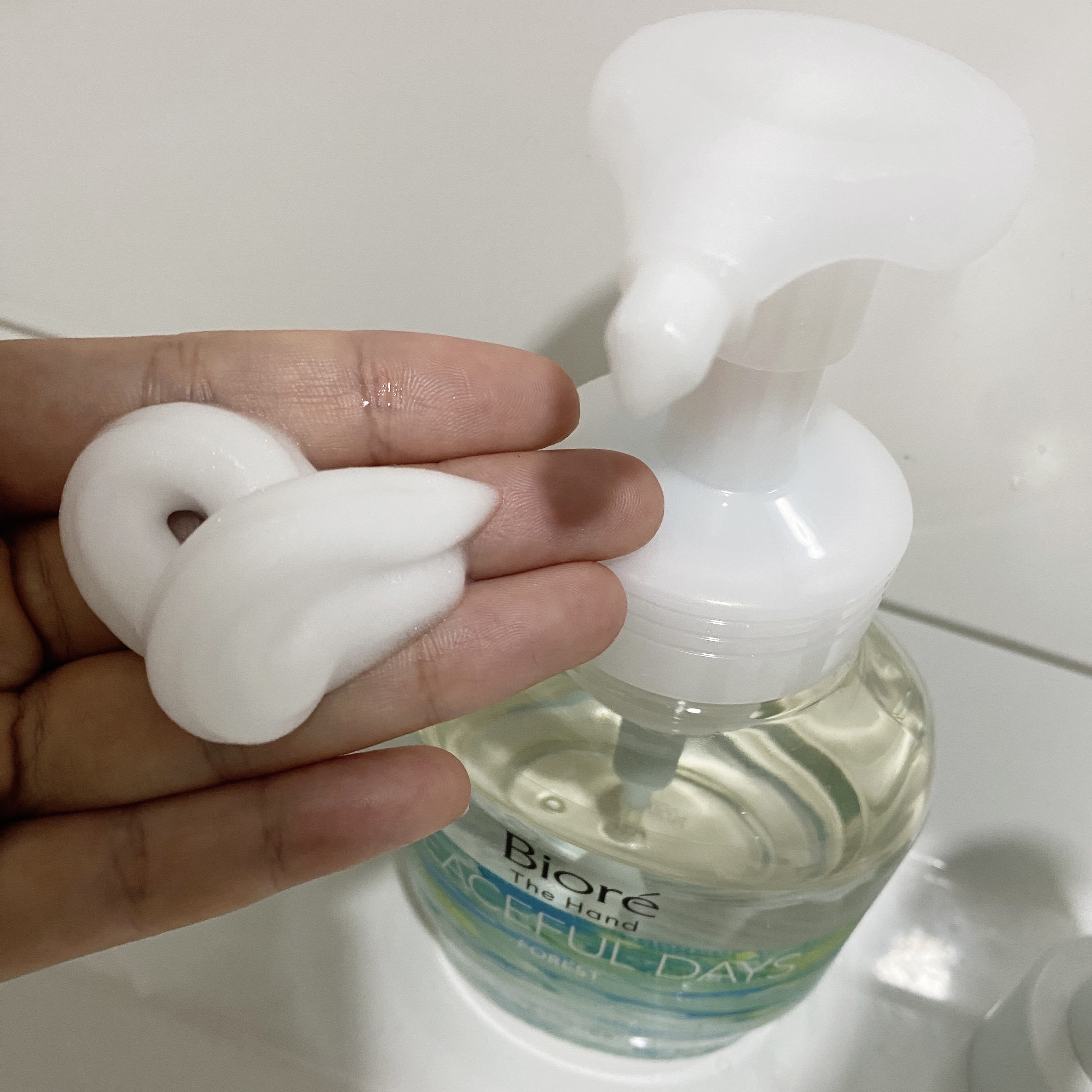 ビオレ ザ ハンド 泡ハンドソープ 静寂につつまれる森林の香り/ビオレ/ハンドソープを使ったクチコミ（3枚目）