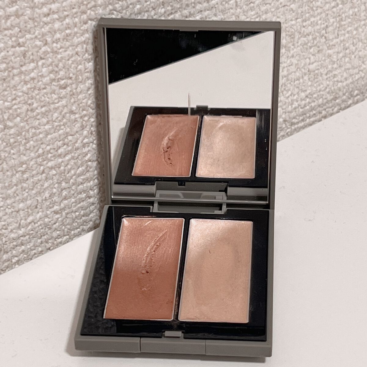 THREE シマリング グロー デュオ/THREE/クリームハイライトを使ったクチコミ(2枚目)